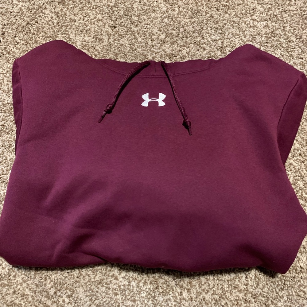 Women’s Under Armour Maroon Sweatshirt. Size Small. Like New.